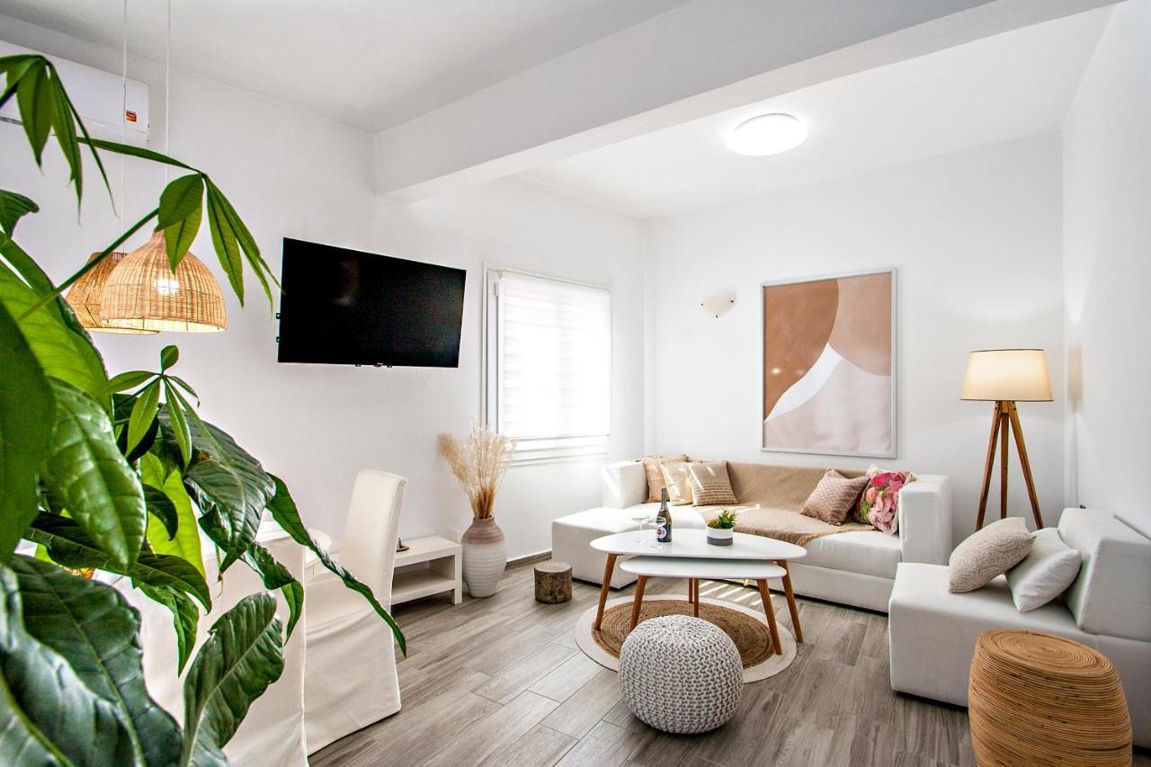 Capolavoro, Boutique Apartment With Unique Rooftop Skiathos Exterior foto