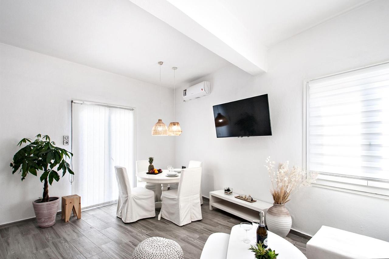 Capolavoro, Boutique Apartment With Unique Rooftop Skiathos Exterior foto
